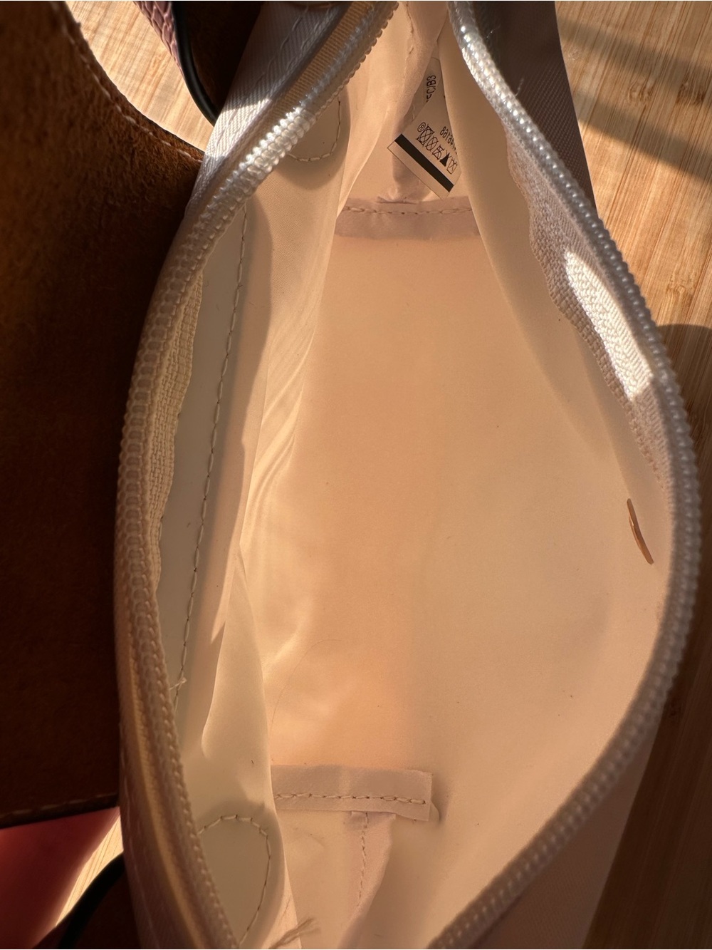 Longchamp original pouch mini bag
Beige cream color - Picture 7 of 10
